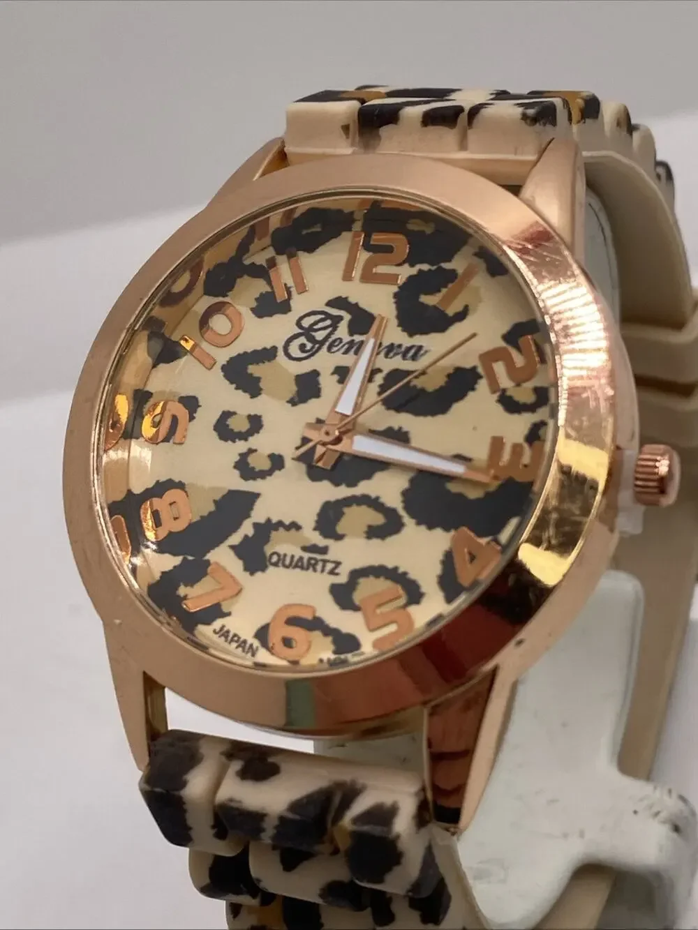 Geneva Gold Cheetah Leopard Watch Works New Battery